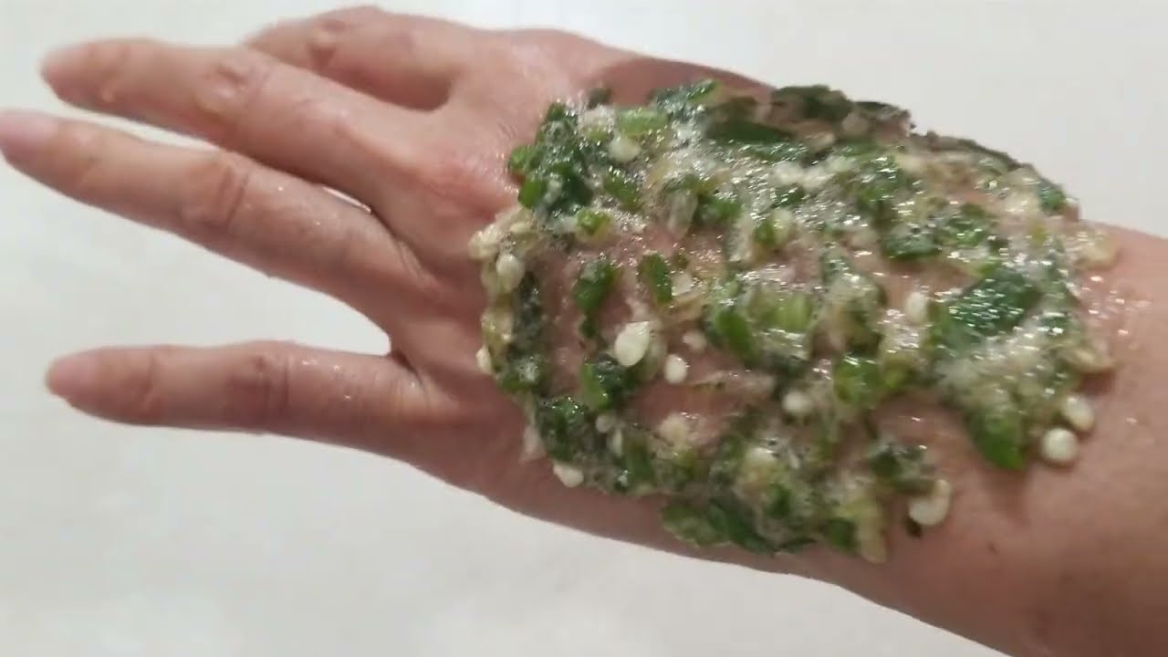 Tôi đã dùng thứ nước nhờn nhụa từ đậu bắp để ngăn tóc rụng 