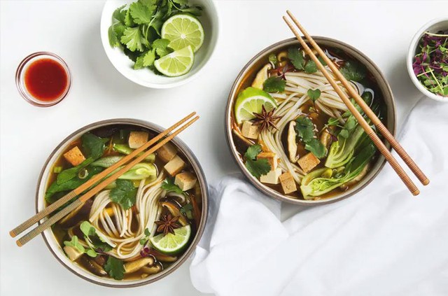 Không phải bún thang, món ăn chỉ từ 35.000 đồng/bát này mới là hương vị Việt lọt top ngon nhất thế giới- Ảnh 2.