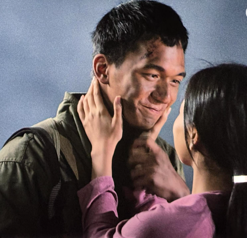Bí mật sau cảnh nóng nhất Mưa Đỏ: Nam nữ chính không dám nhìn mặt nhau, đạo diễn tiết lộ 1 câu sốc óc- Ảnh 5.
