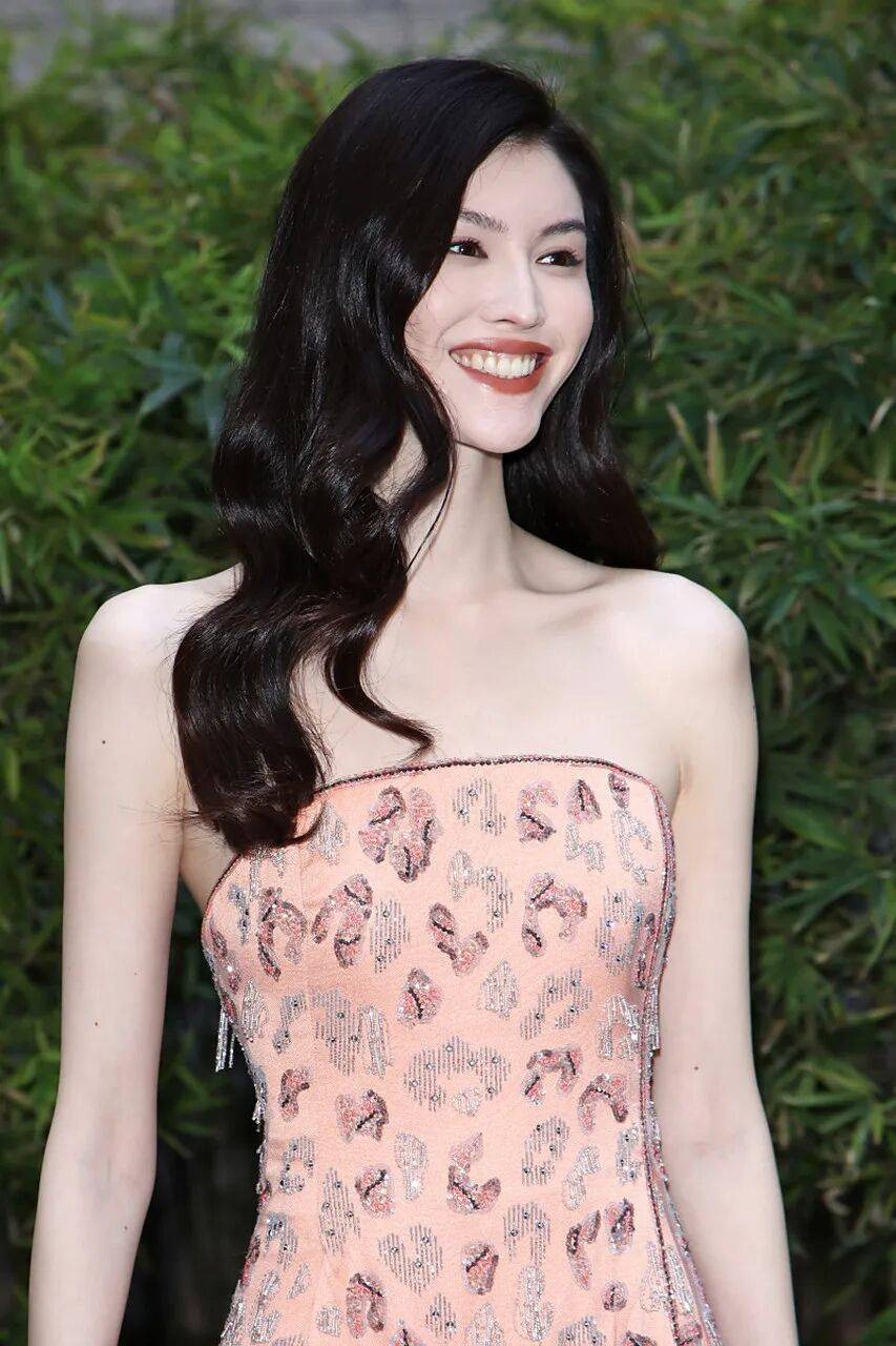 1 mỹ nhân showbiz xoá trắng tài khoản MXH, biến mất 6 tháng qua để sinh con cho bạn trai thiếu gia?- Ảnh 5. 1 mỹ nhân showbiz xoá trắng tài khoản MXH, biến mất 6 tháng qua để sinh con cho bạn trai thiếu gia?- Ảnh 5.