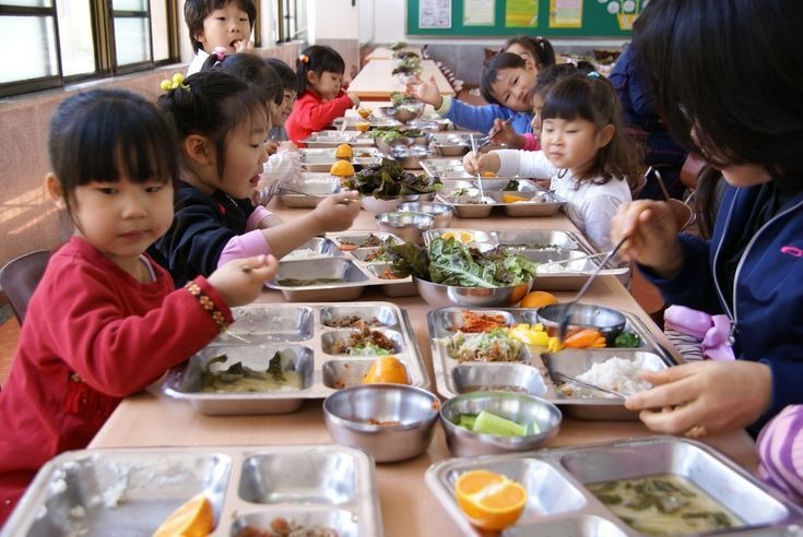 5 hành động trong mâm cơm dự báo cuộc đời một đứa trẻ, cha mẹ thông minh sẽ sớm nhìn ra- Ảnh 1.