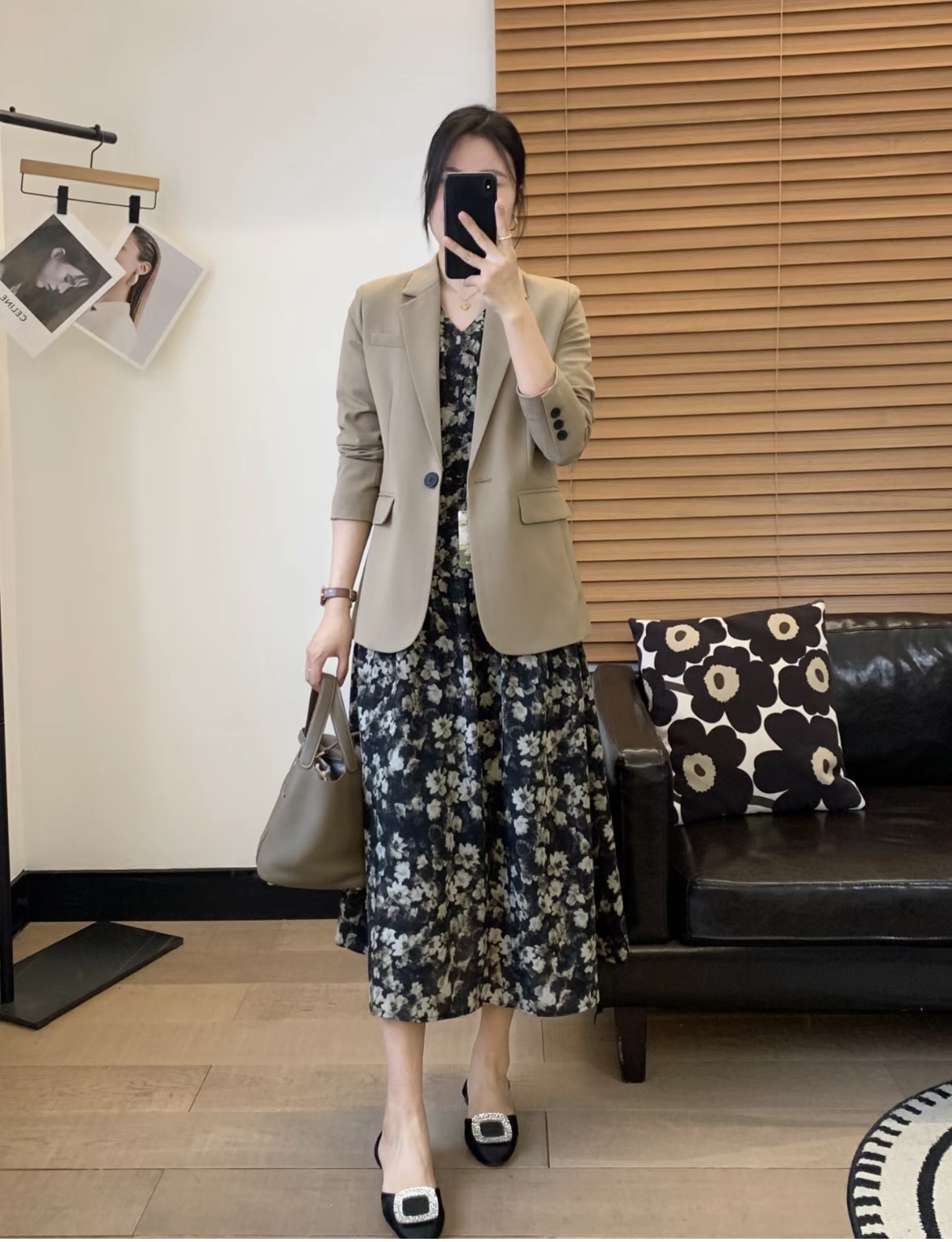 Tôi từng bị chê mặc váy hoa nhí trông sến, giờ thì ai cũng khen sang trọng- Ảnh 4.