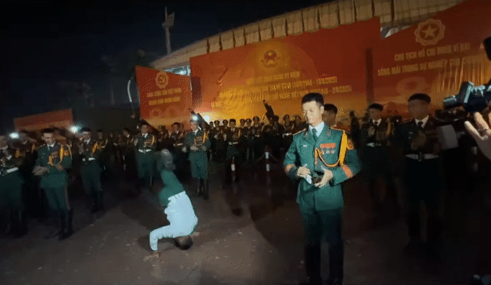 Khi “trai nhà nước” đóng tune: Cô Gái Mở Đường remix cực cháy, dàn lính trẻ 