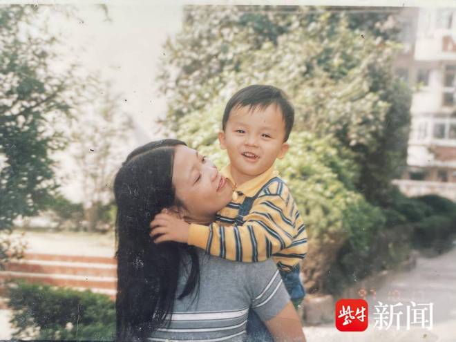 Bà mẹ treo thưởng căn hộ ở trung tâm Thượng Hải để tìm con trai bị bắt cóc 26 năm trước- Ảnh 2.