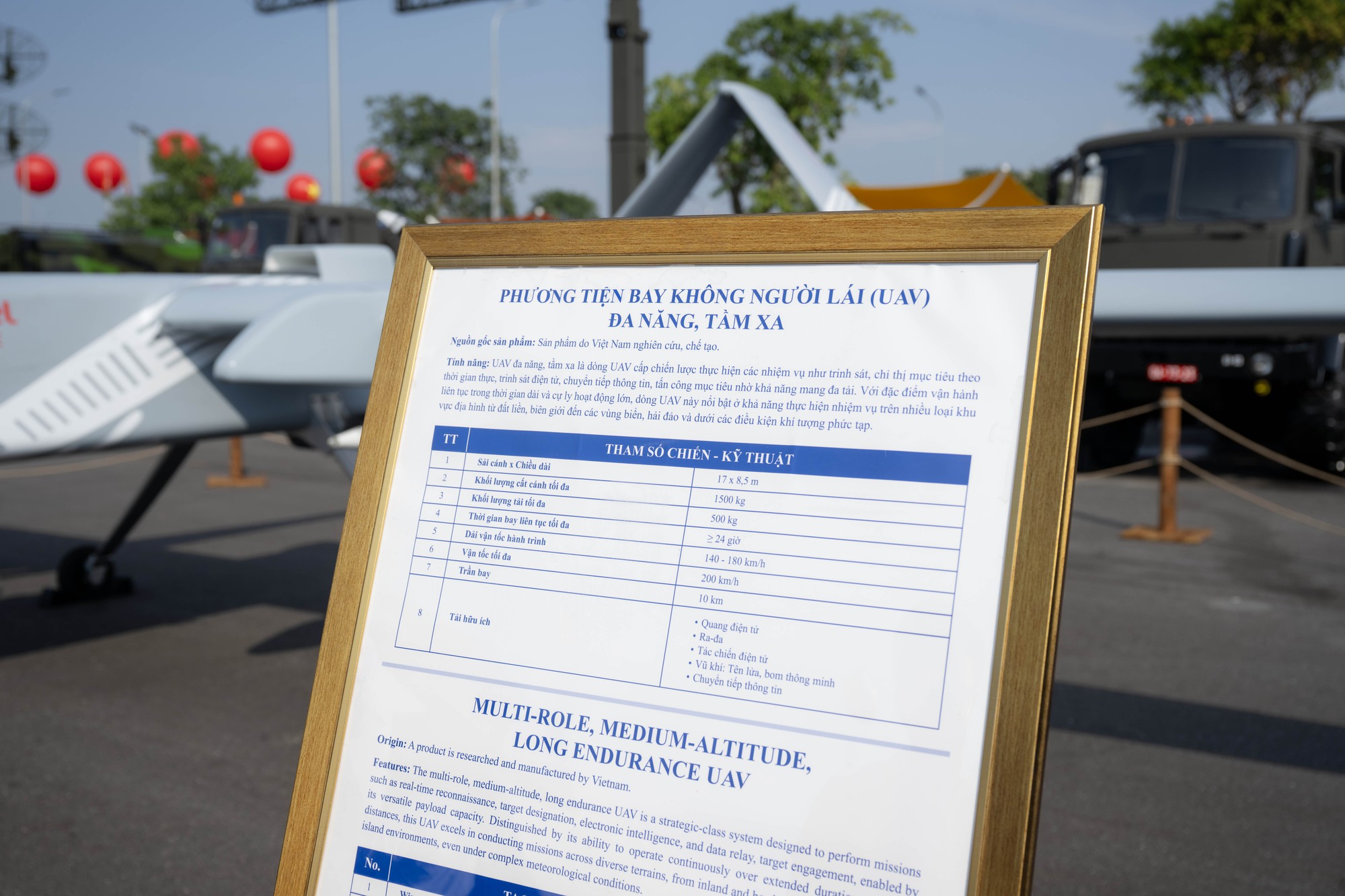 Lần đầu tiên Việt Nam công bố UAV mang được cả tên lửa, bay hơn 24 giờ- Ảnh 3. Lần đầu tiên Việt Nam công bố UAV mang được cả tên lửa, bay hơn 24 giờ- Ảnh 3.