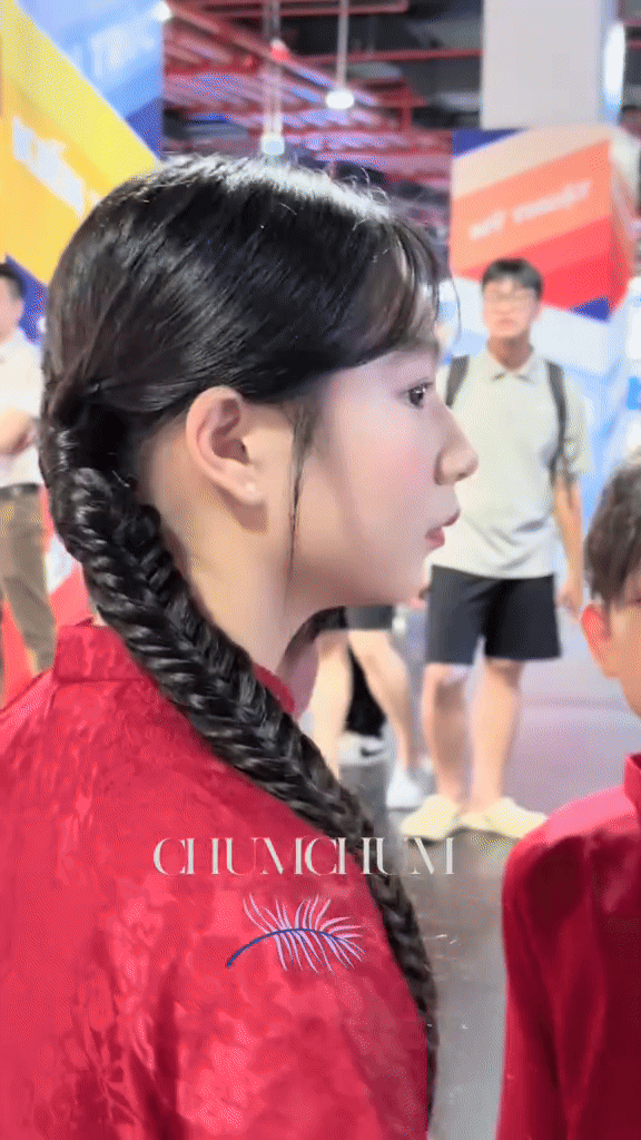 Tiểu thư 12 tuổi của 