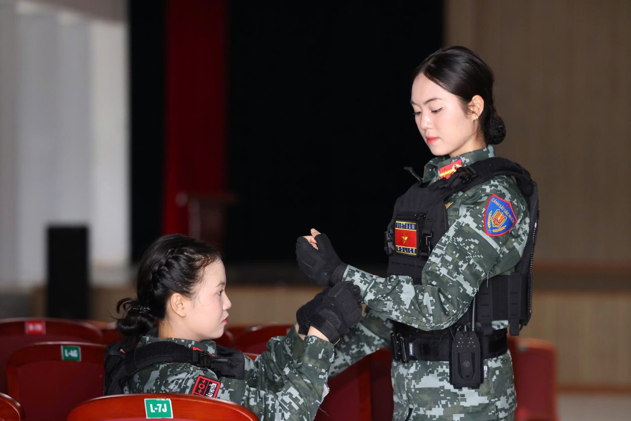 “Gà con đi điều lệnh” - mỹ nhân ĐH Cảnh sát nhân dân TP.HCM đang được tìm kiếm là ai?- Ảnh 6.