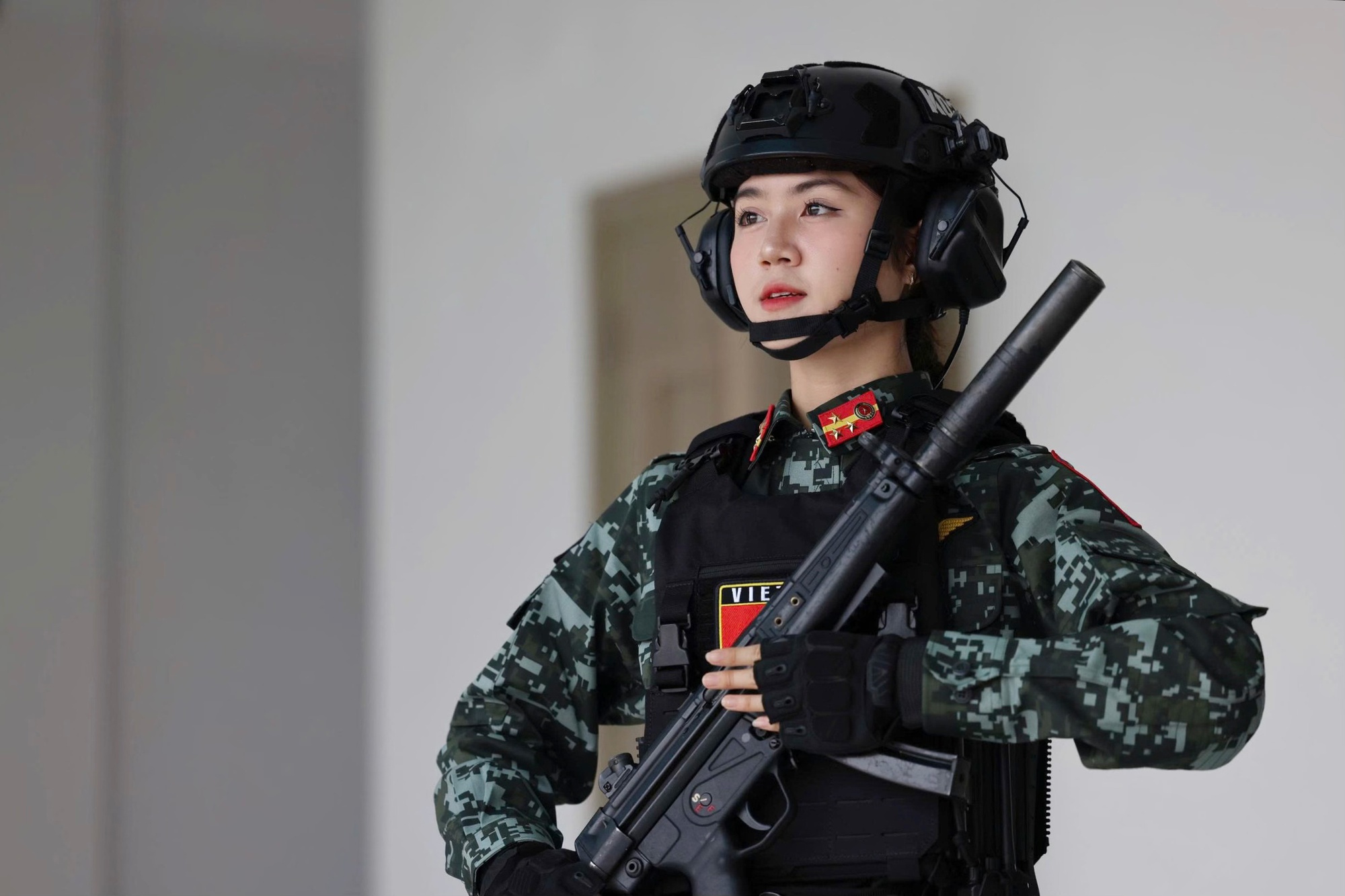 “Gà con đi điều lệnh” - mỹ nhân ĐH Cảnh sát nhân dân TP.HCM đang được tìm kiếm là ai?- Ảnh 7.