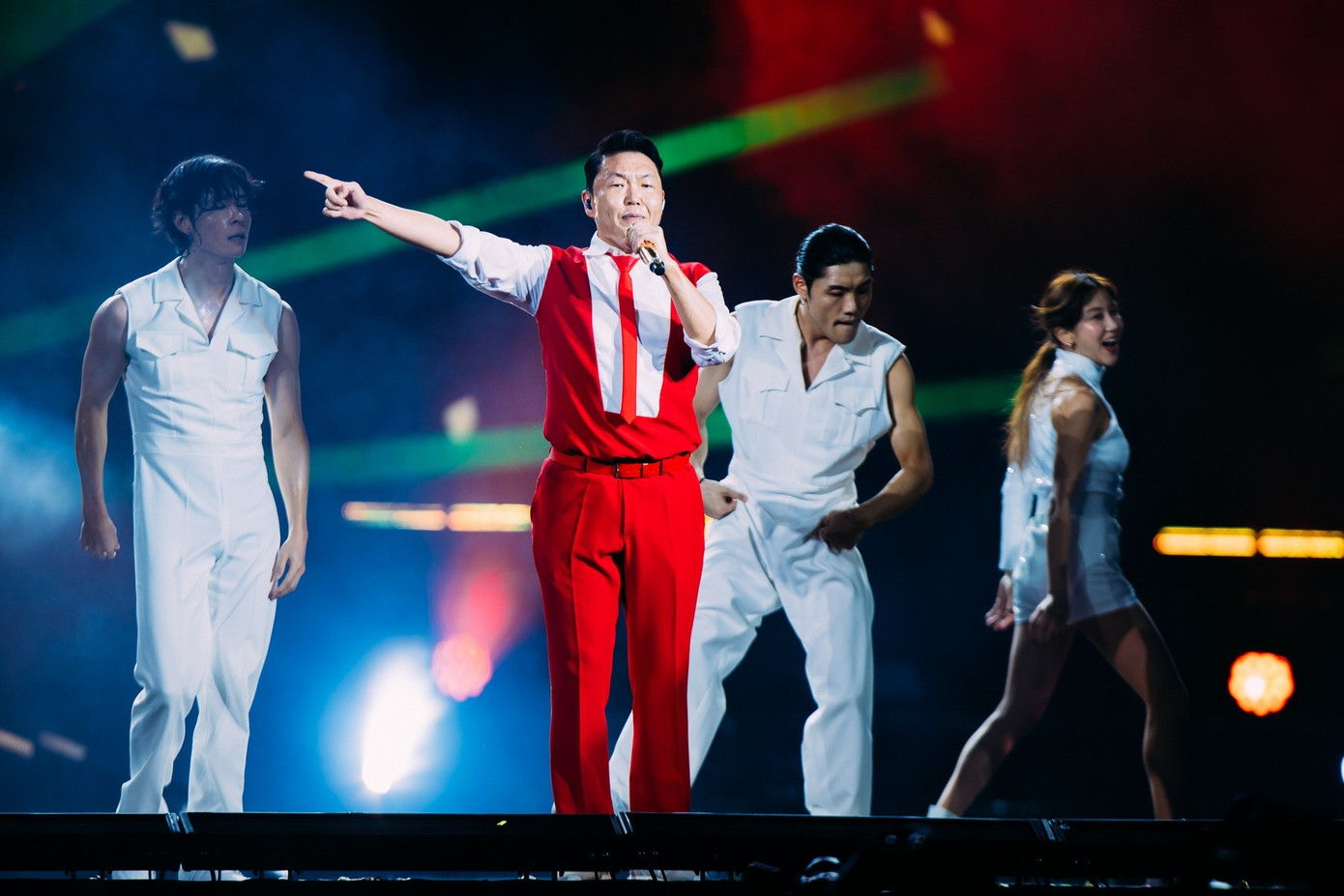 Lỗ hổng vụ Psy "Gangnam Style" bị bắt- Ảnh 2. Lỗ hổng vụ Psy "Gangnam Style" bị bắt- Ảnh 2.
