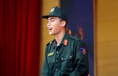 Dàn sao Chiến sĩ Quả Cảm: “Chúng tôi muốn có thêm chương trình Vợ Của Chiến Sĩ Quả Cảm, vì khoảnh khắc dũng cảm nhất là khi họ trở đối diện với vợ con và gia đình”- Ảnh 12.