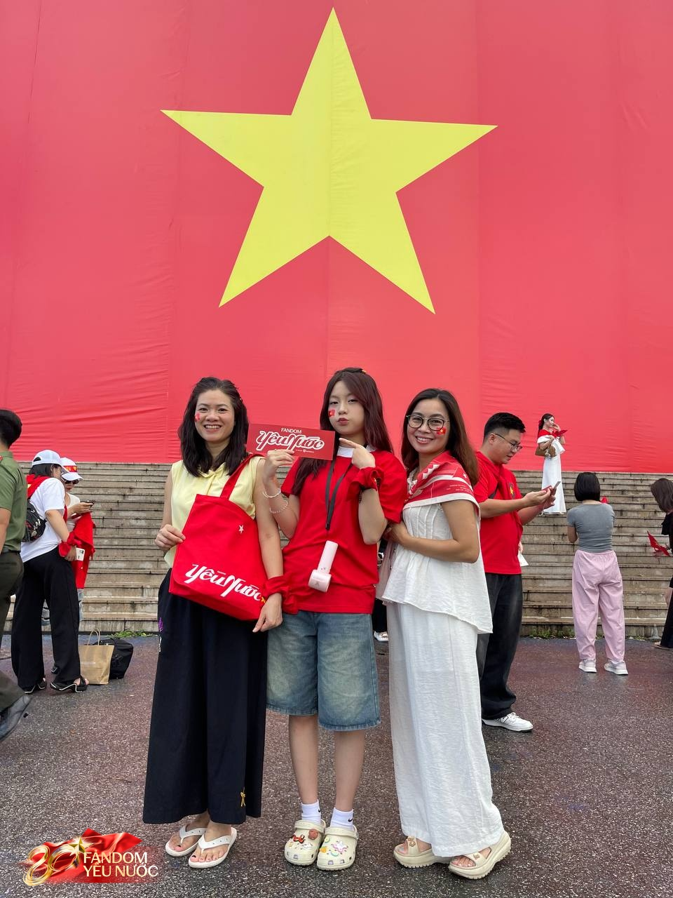 Cấp báo: Chỉ còn 4 ngày để “săn” bộ sưu tập Yêu Nước!- Ảnh 3.