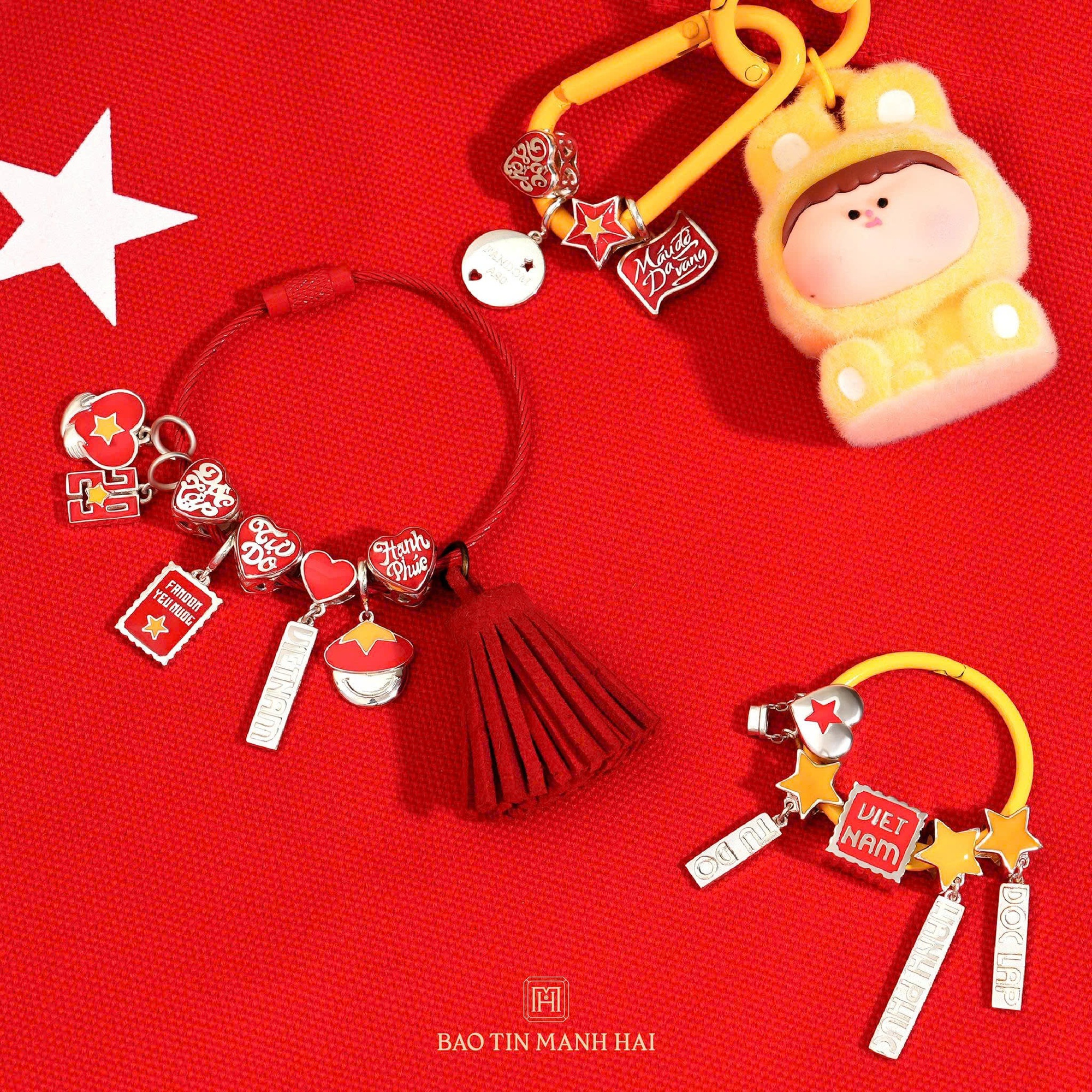 Cận cảnh charm bạc trong BST Dấu Son Độc Lập - quà tặng “độc quyền” cho Fandom Yêu Nước: Xem ngay 2 cách để sở hữu!- Ảnh 3.