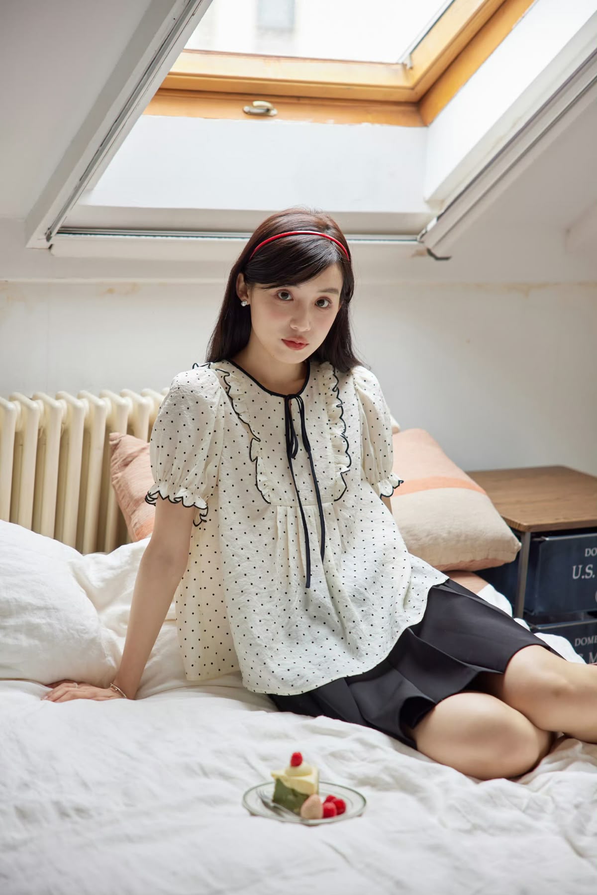 Chị em từ châu Á đến trời Tây đang chìm đắm với đồ chấm bi, tưởng 