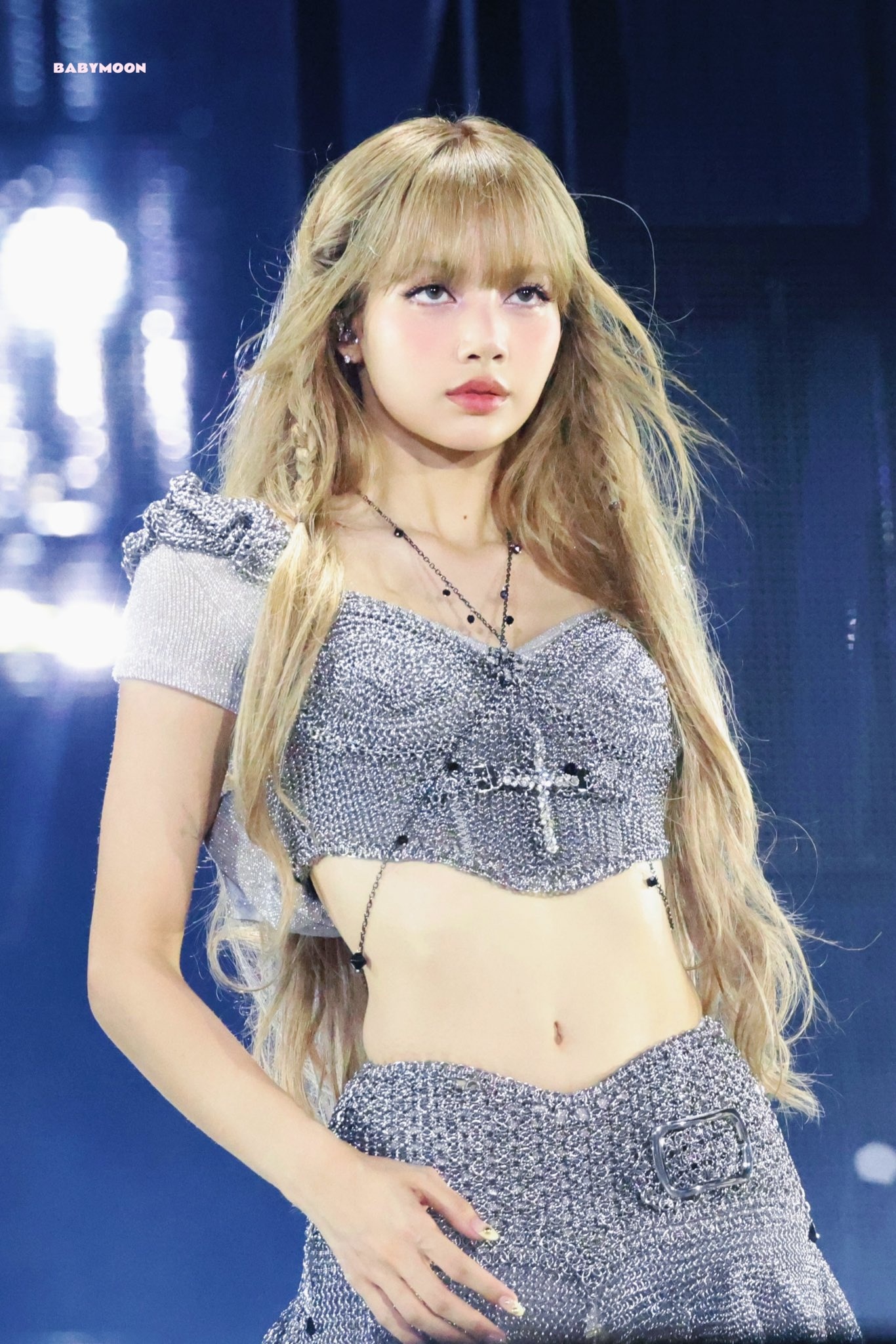 Vén màn hậu trường Crazy Horse của Lisa (BLACKPINK), cần bao nhiêu để idol toàn cầu chịu “thoát y”?- Ảnh 8.