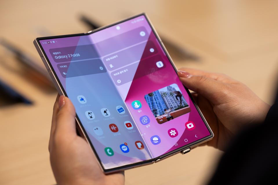 Nói thật là, nếu iPhone gập mà “ngon” như Galaxy Fold7, chắc chắn bán đắt như tôm tươi- Ảnh 3. Nói thật là, nếu iPhone gập mà “ngon” như Galaxy Fold7, chắc chắn bán đắt như tôm tươi- Ảnh 3.
