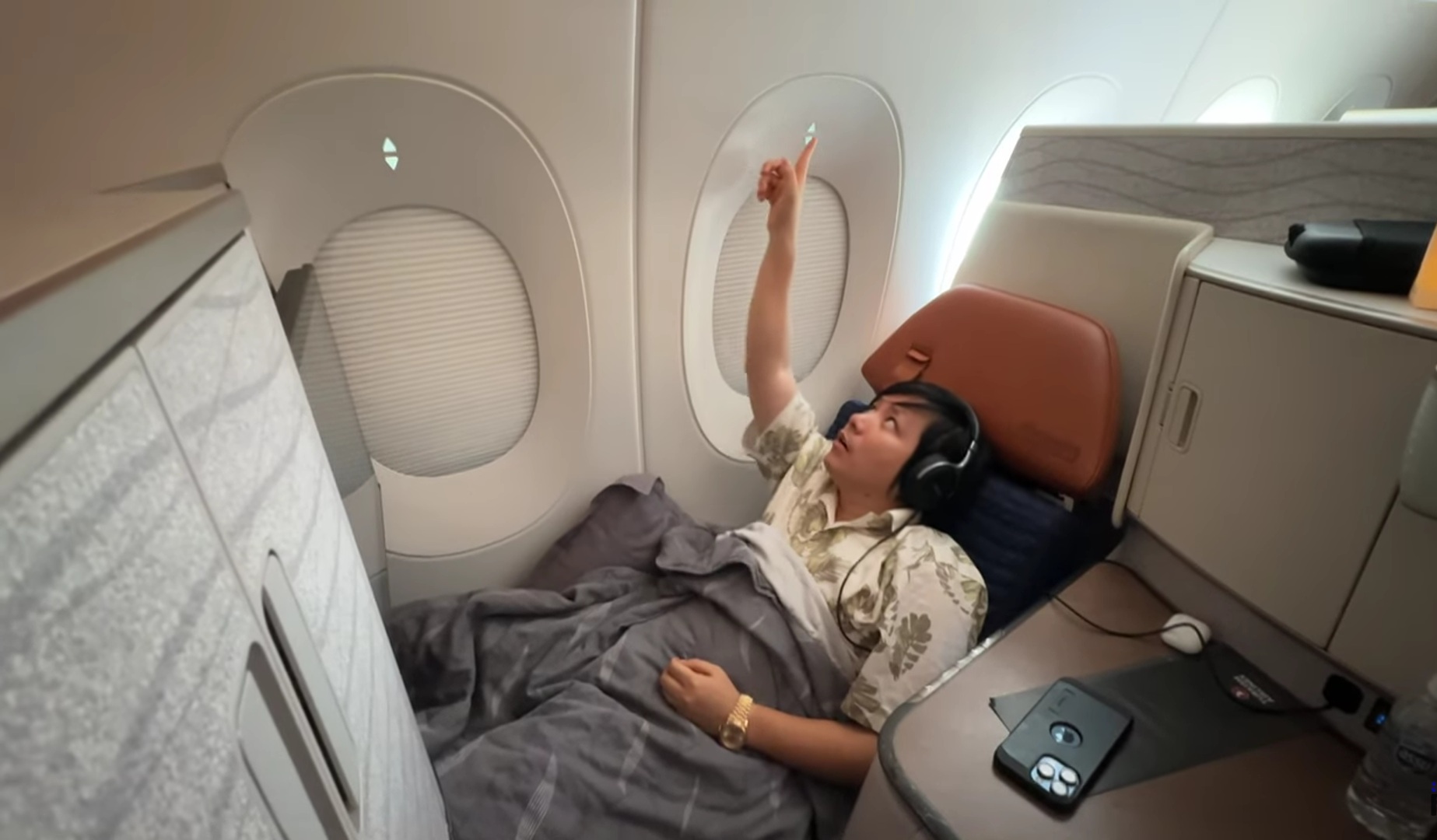Khoa Pug bỏ hơn 100 triệu mua vé bay về nước sau kéo chân 2,5 tỷ, nói thẳng một điều- Ảnh 3. Khoa Pug bỏ hơn 100 triệu mua vé bay về nước sau kéo chân 2,5 tỷ, nói thẳng một điều- Ảnh 3.
