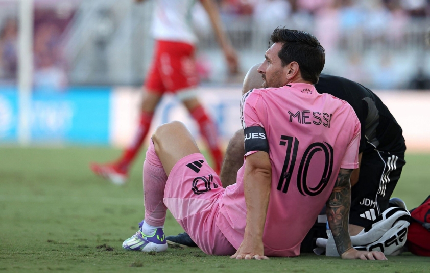 Nóng: Messi chấn thương rời sân chỉ sau 11 phút, đội bóng của Beckham lo sốt vó- Ảnh 3.