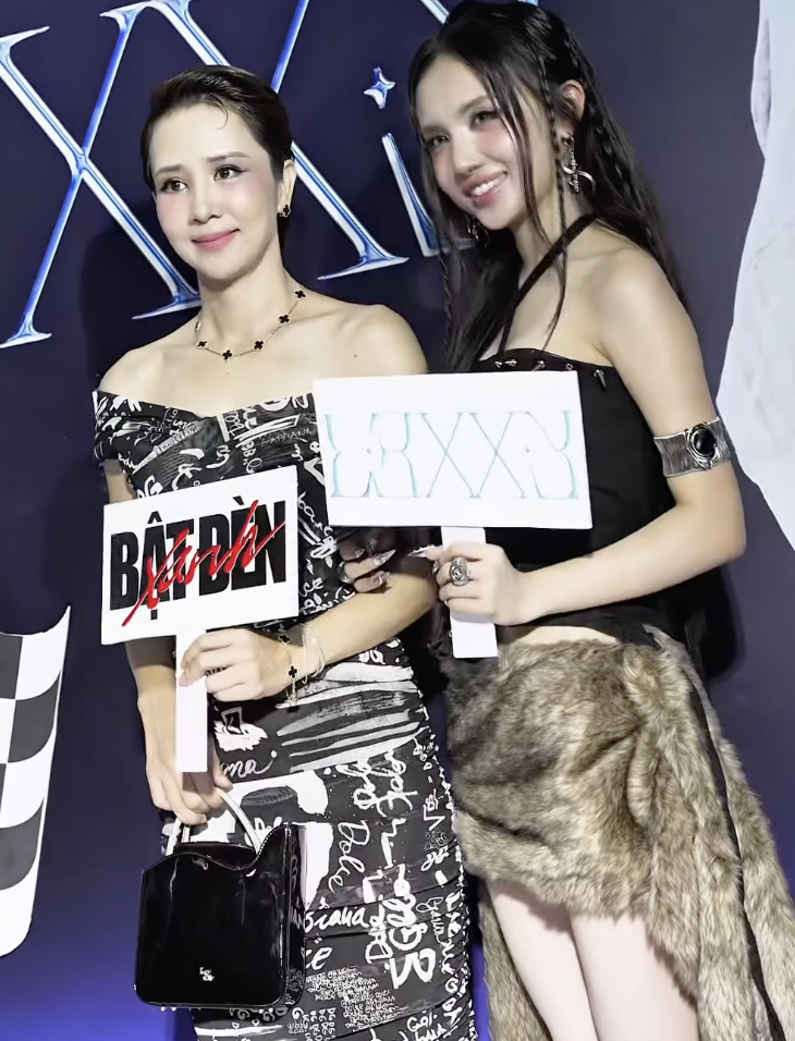 Con gái 