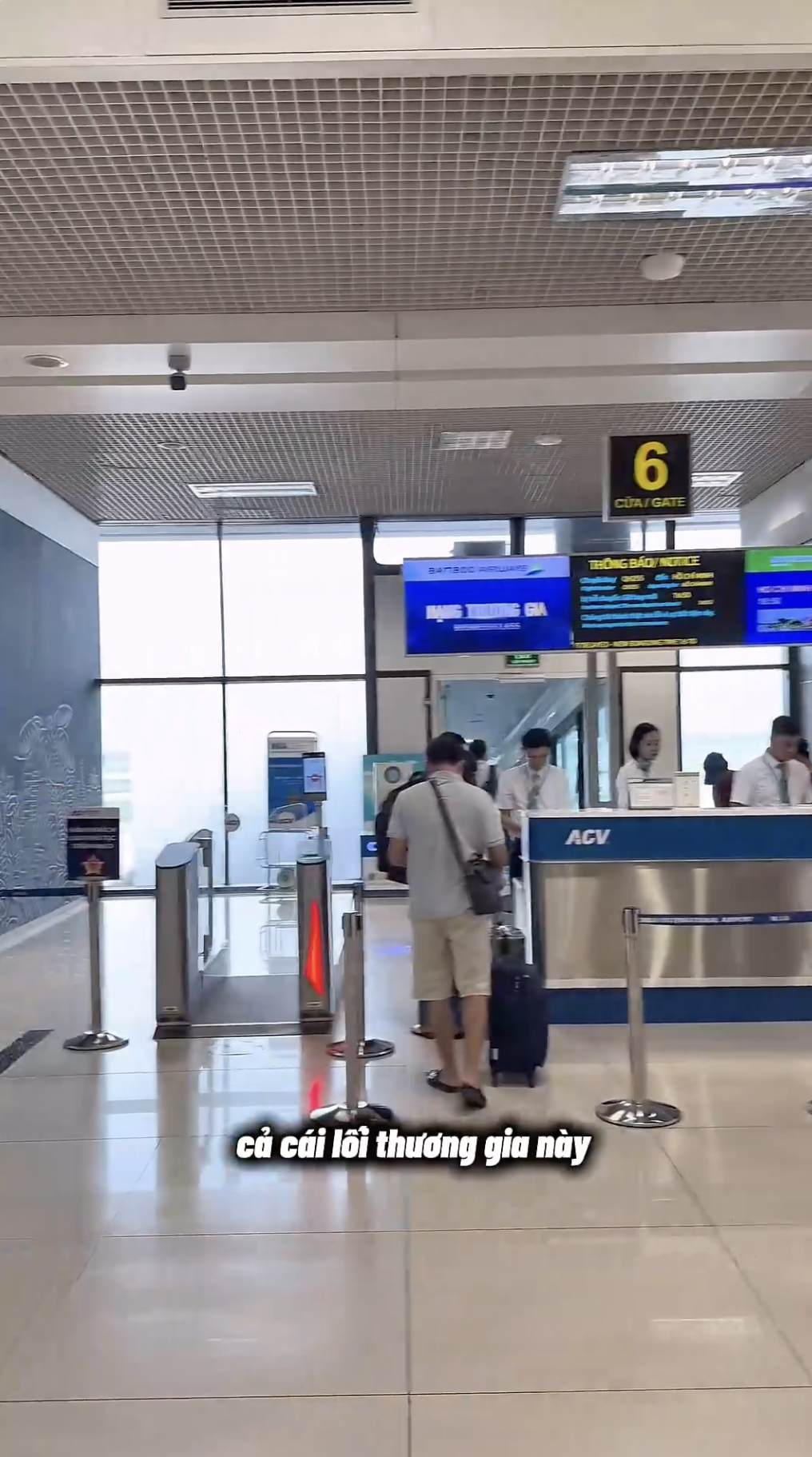 Lối đi VIP như hạng thương gia mà không phải người Việt nào cũng biết khi check-in tại sân bay Tân Sơn Nhất, Nội Bài- Ảnh 11.