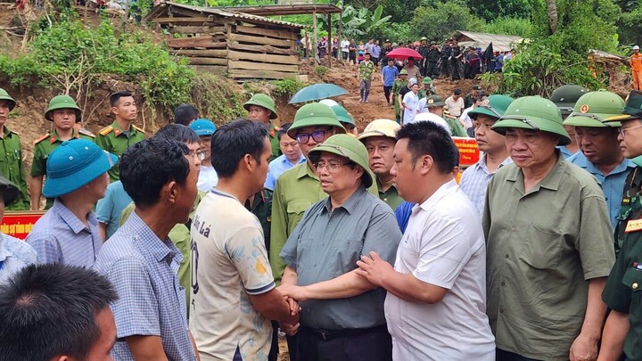 Lũ dữ xé toạc núi rừng, bản làng ở Điện Biên thành biển bùn hoang tàn- Ảnh 14.