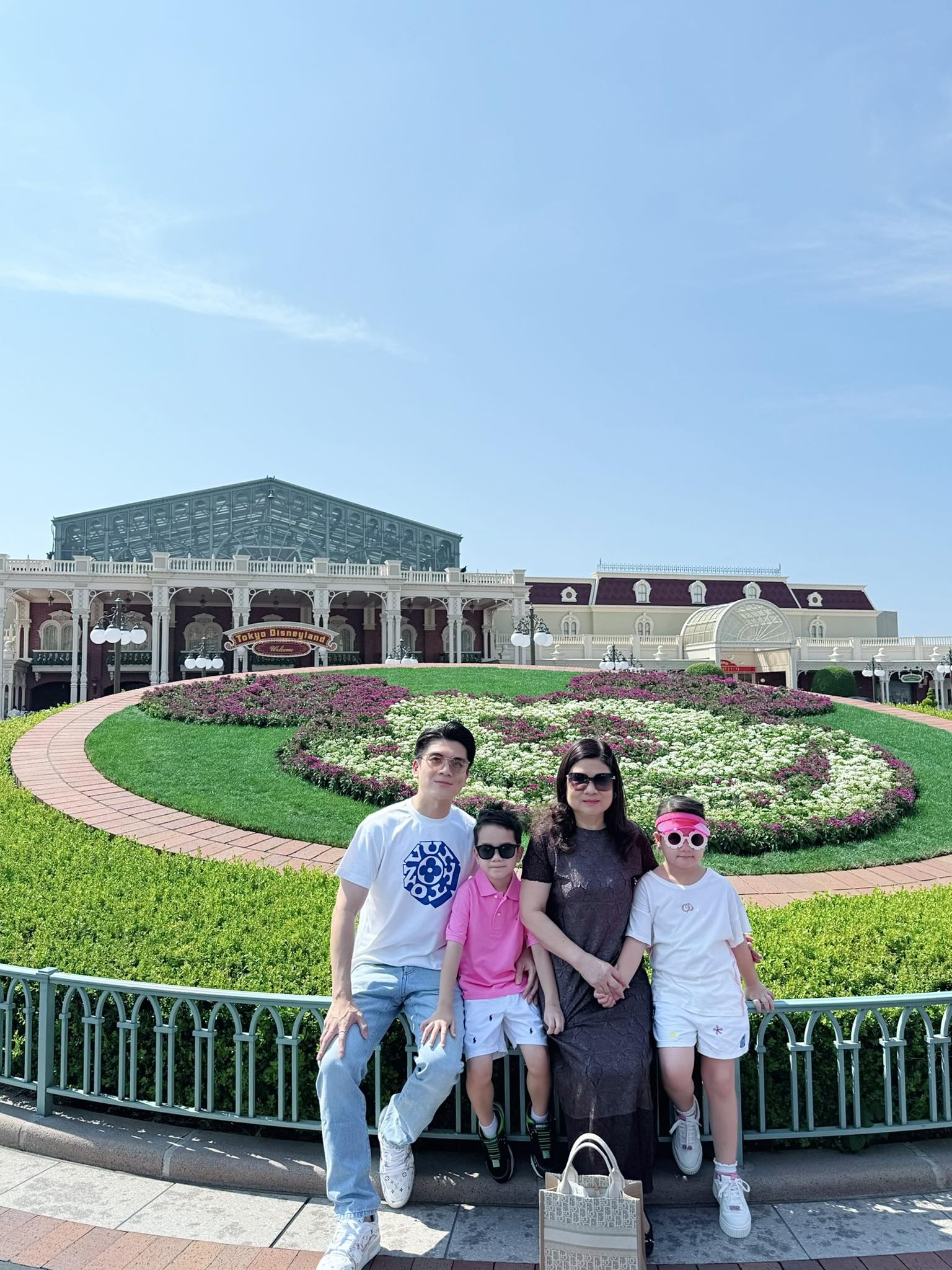 Điều ít biết về cuộc sống của 4 