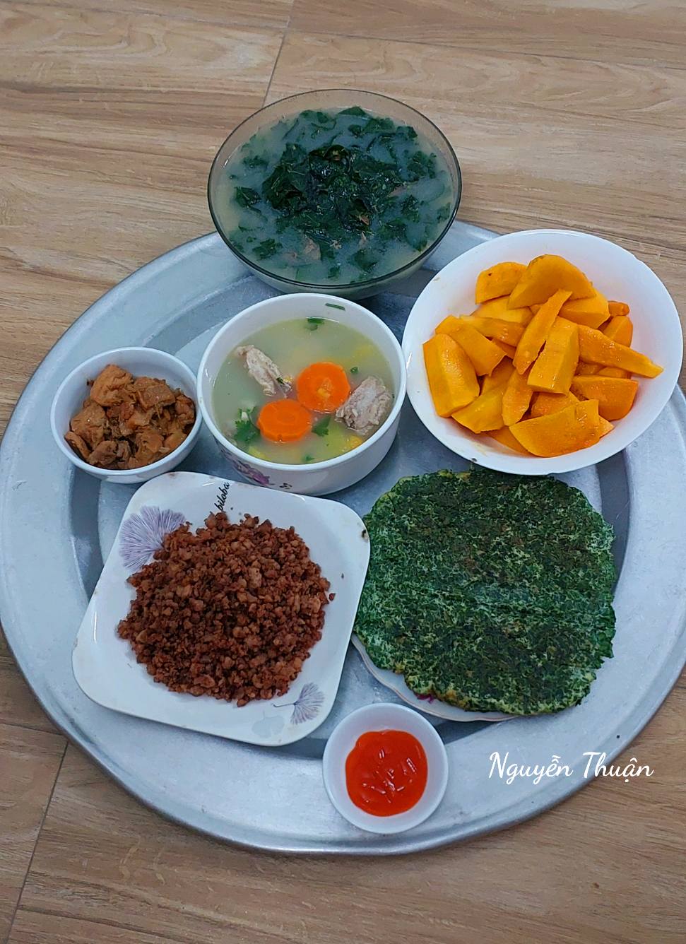 "Em gái nhà người ta" trổ tài nấu cơm cữ cho chị, hội bỉm sữa nhìn chỉ biết ước: "Đẻ thêm mấy đứa cũng được"- Ảnh 21.