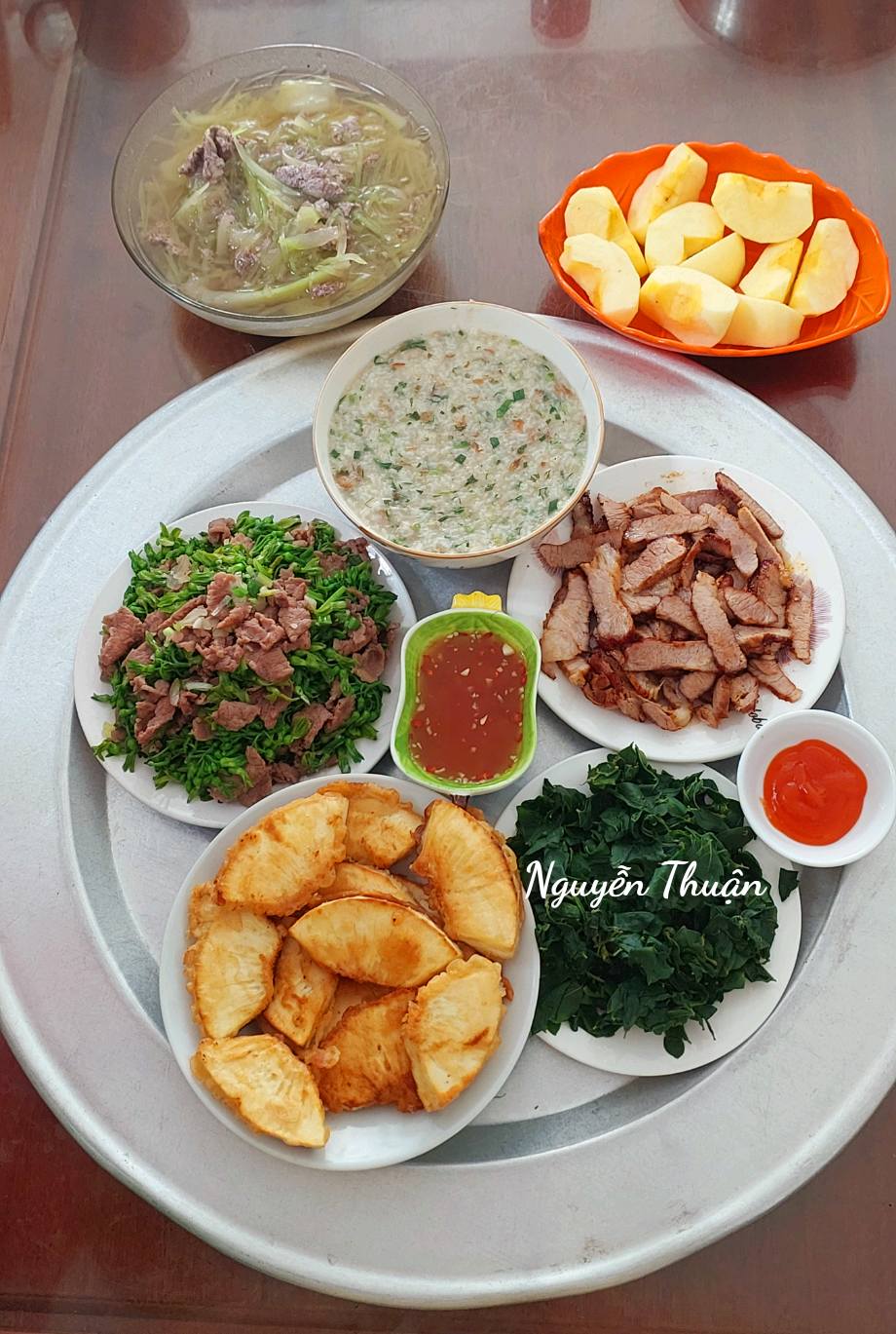 "Em gái nhà người ta" trổ tài nấu cơm cữ cho chị, hội bỉm sữa nhìn chỉ biết ước: "Đẻ thêm mấy đứa cũng được"- Ảnh 2.