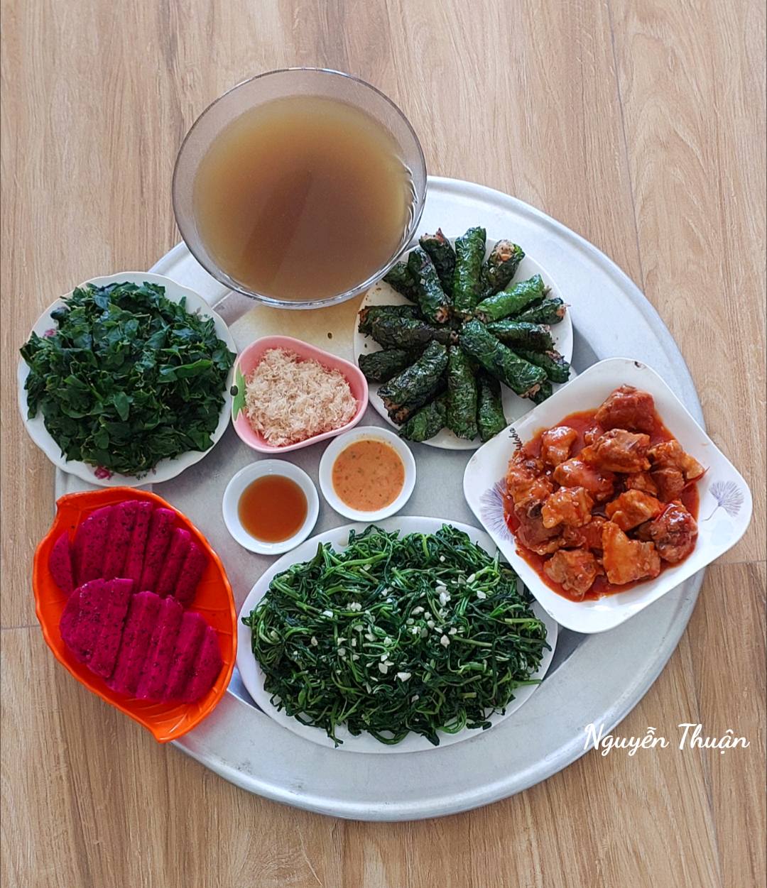 "Em gái nhà người ta" trổ tài nấu cơm cữ cho chị, hội bỉm sữa nhìn chỉ biết ước: "Đẻ thêm mấy đứa cũng được"- Ảnh 23.
