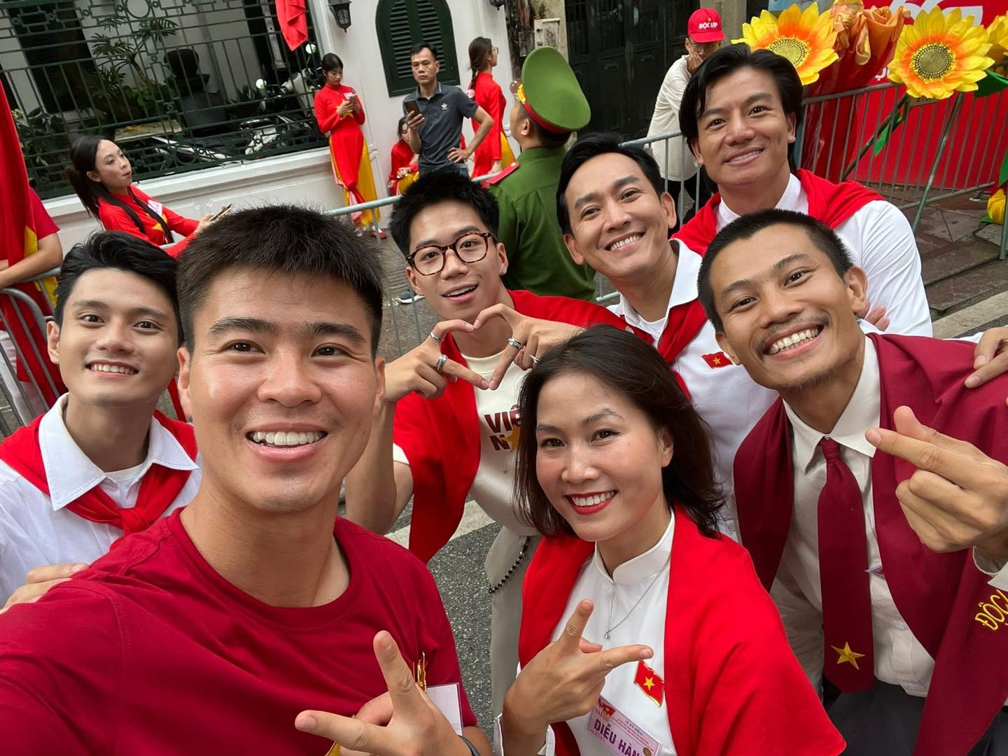 Ngắm dàn VĐV hot nhất Việt Nam Duy Mạnh, Quả bóng vàng Ngọc Châm tại Tổng duyệt Đại lễ 2/9- Ảnh 1.