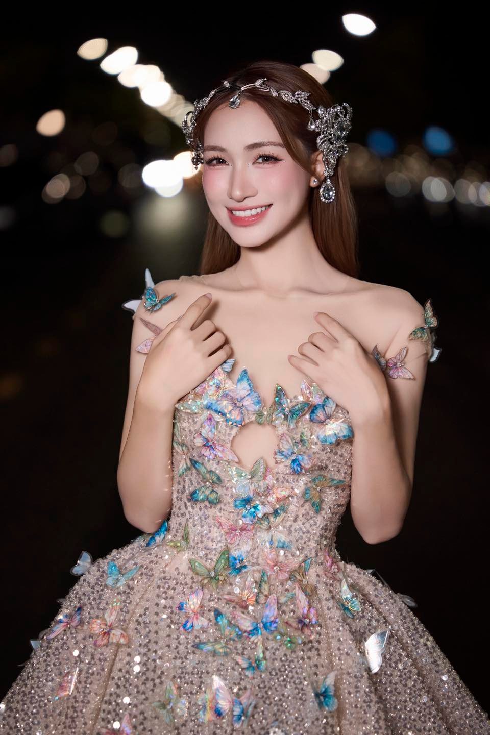 Hòa Minzy da trắng sáng, căng bóng nhờ chăm uống 1 loại nước trước khi đi ngủ: Phụ nữ tuổi 30+ khuyến khích dùng để đẹp da, chống loãng xương- Ảnh 5.