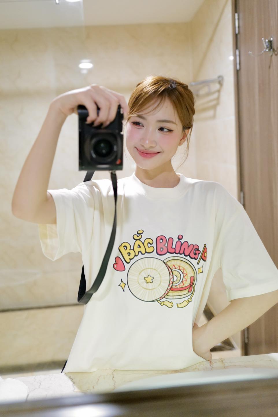 Hòa Minzy da trắng sáng, căng bóng nhờ chăm uống 1 loại nước trước khi đi ngủ: Phụ nữ tuổi 30+ khuyến khích dùng để đẹp da, chống loãng xương- Ảnh 6.