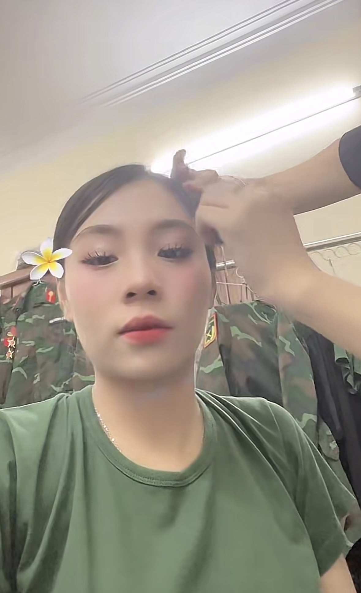 Cảnh hậu trường "đắt giá" trong doanh trại chiến sĩ đêm trước Tổng duyệt- Ảnh 3.