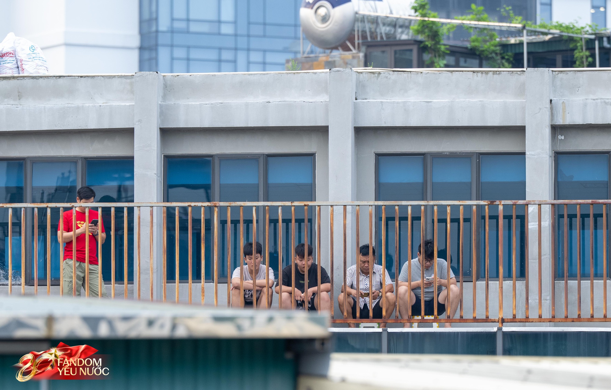 Sự bình thản của "khối ban công" từ những chiếc view 0 đồng, tầm nhìn "triệu đô"- Ảnh 3.