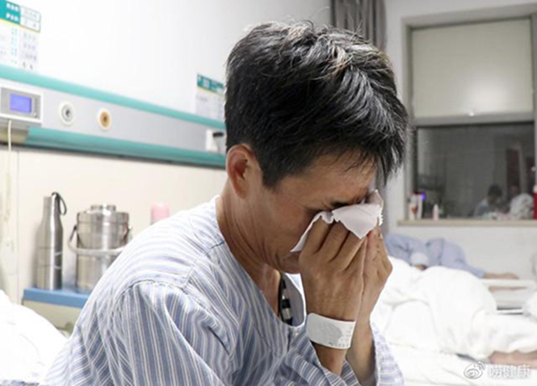 Người đàn ông 56 tuổi mắc ung thư dạ dày: 4 thực phẩm để lâu trong tủ lạnh là “trợ thủ” của tế bào ung thư- Ảnh 1.