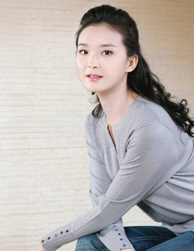 N&agrave;ng "T&igrave;nh Nhi" Vương Diễm đ&atilde; 51 tuổi vẫn trẻ đẹp: Bị "nghiện" 1 m&oacute;n nước chống gi&agrave; rất quen thuộc với người Việt- Ảnh 5.