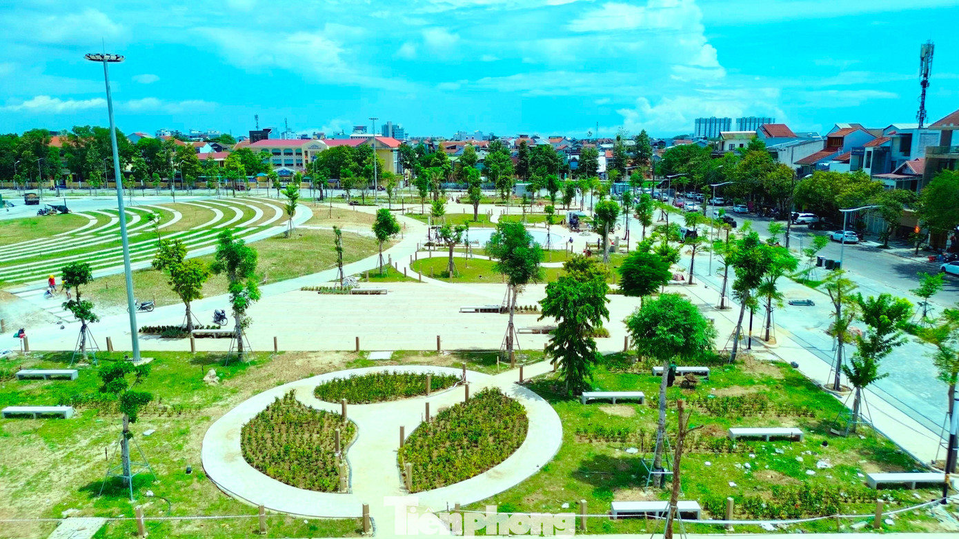 Xem trước h&igrave;nh ảnh quảng trường 200 tỷ ở Huế sắp kh&aacute;nh th&agrave;nh- Ảnh 2.