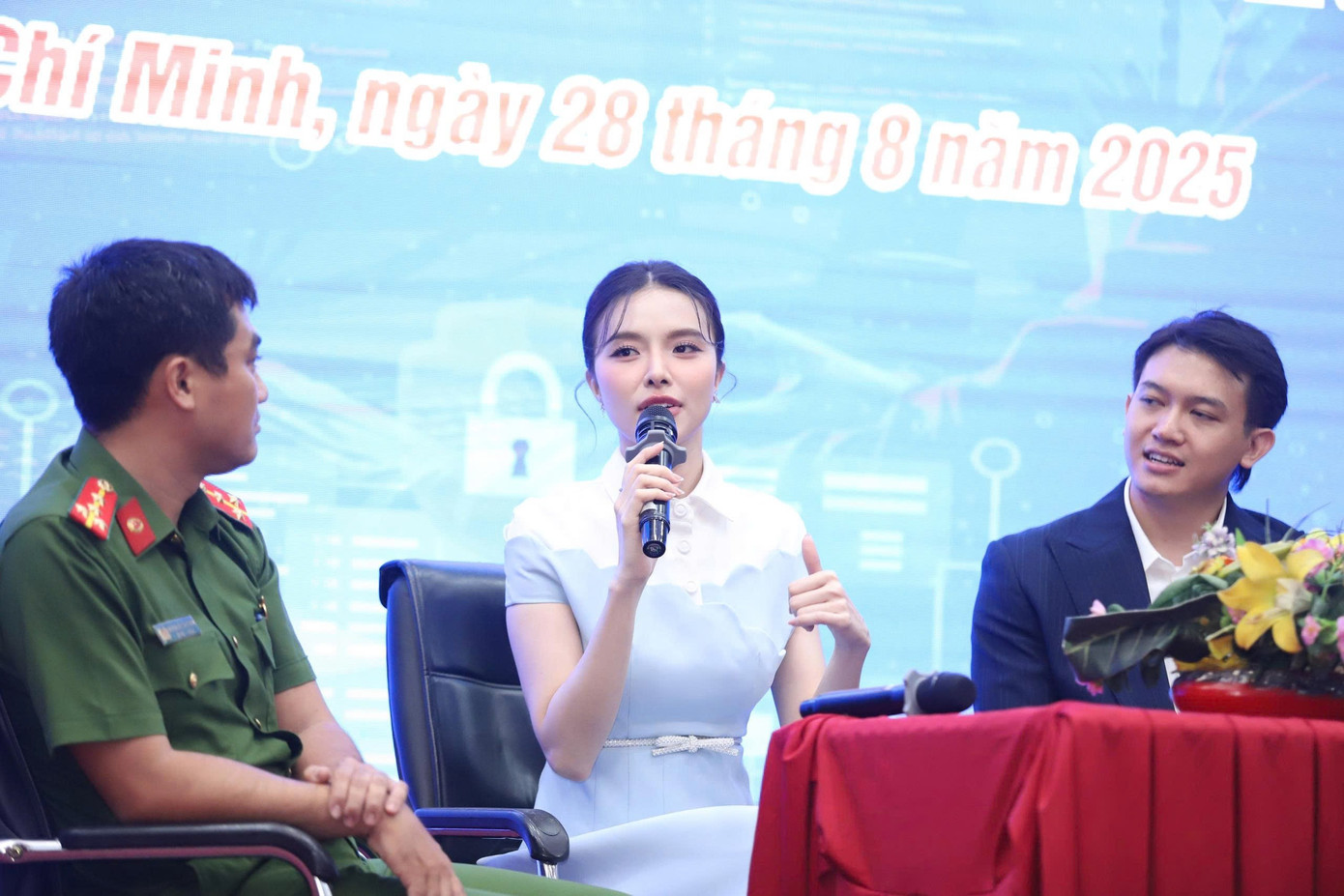Đại úy công an, á hậu, á vương chia sẻ cách nhận diện chiêu trò lừa đảo online- Ảnh 2.