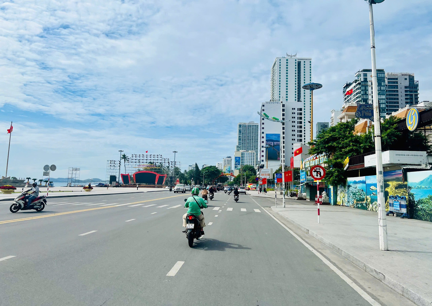 Ngày đầu nghỉ 2/9, khách đến Khánh Hòa không như kỳ vọng- Ảnh 1.