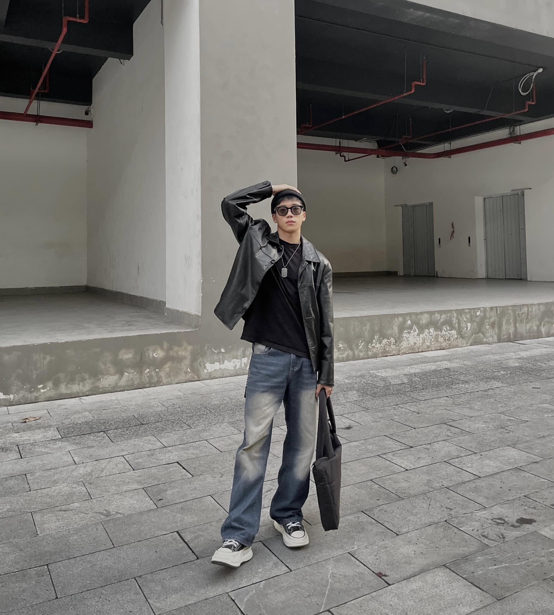 Người ăn rắn trong Mưa đỏ: Ngoài đời giao diện 