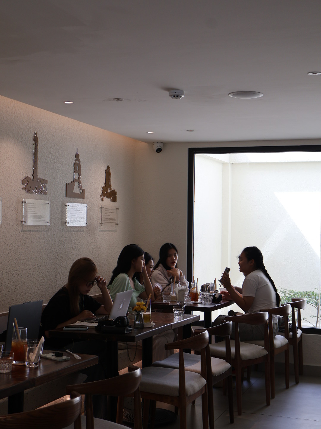 Có một quán cà phê đỉnh thế này tại phường Thảo Điền: Nước ngon, concept thú vị, ngồi cả ngày cũng không chán!- Ảnh 5.