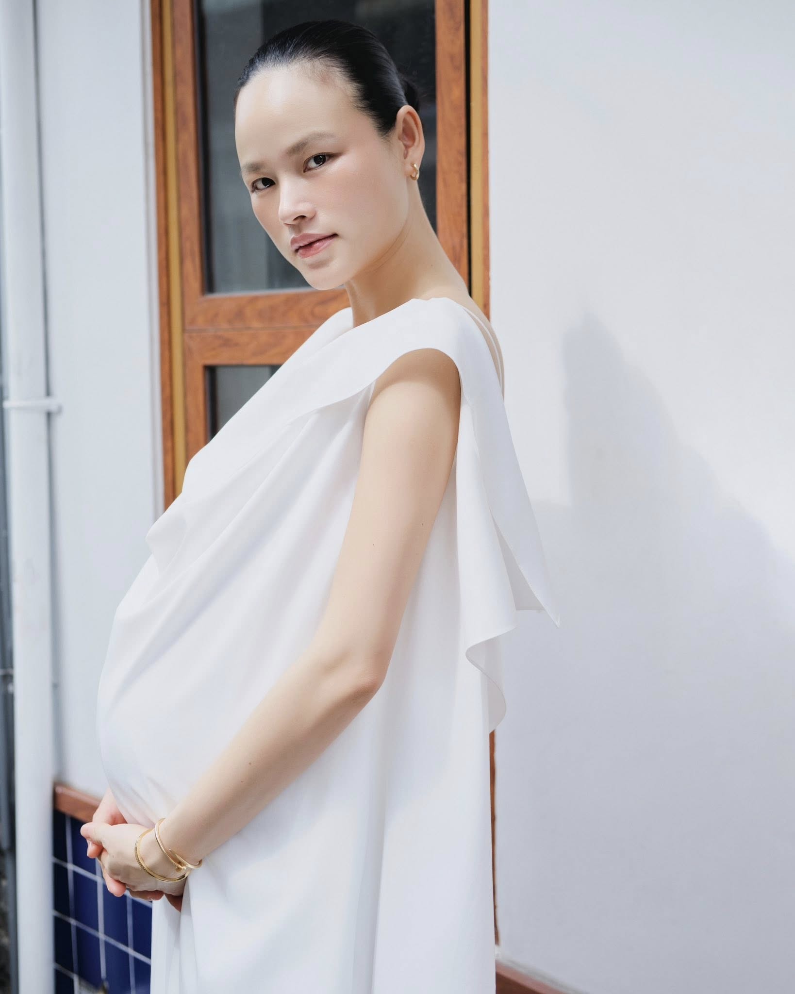 Mỹ nhân Việt vừa sinh con: Lộ nhan sắc 0% son phấn, được chồng chi tiền khủng để ở cữ- Ảnh 4. Mỹ nhân Việt vừa sinh con: Lộ nhan sắc 0% son phấn, được chồng chi tiền khủng để ở cữ- Ảnh 4.