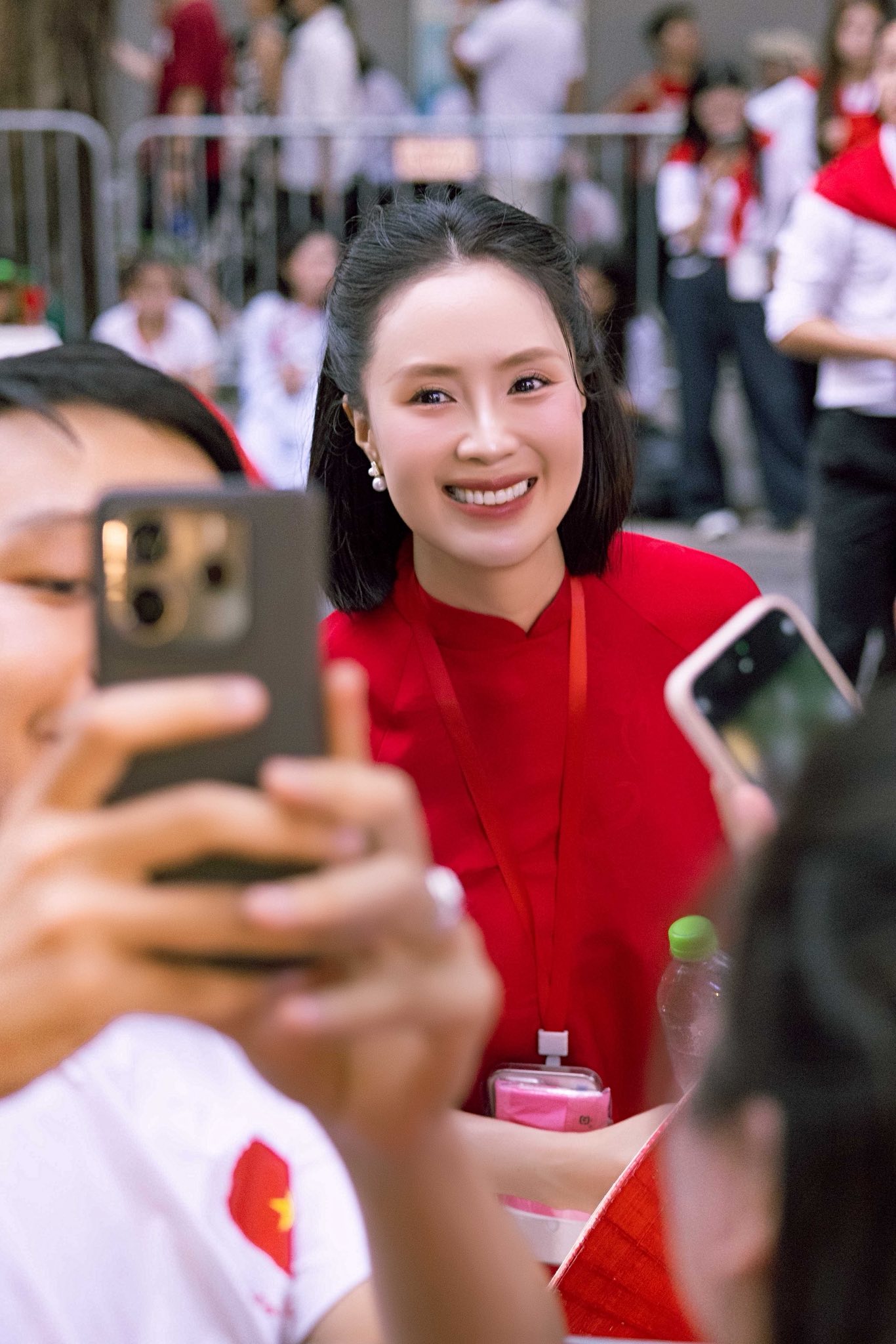 Cam thường rõ nhan sắc tuổi 40+ của Hồng Diễm gây sốt- Ảnh 7.