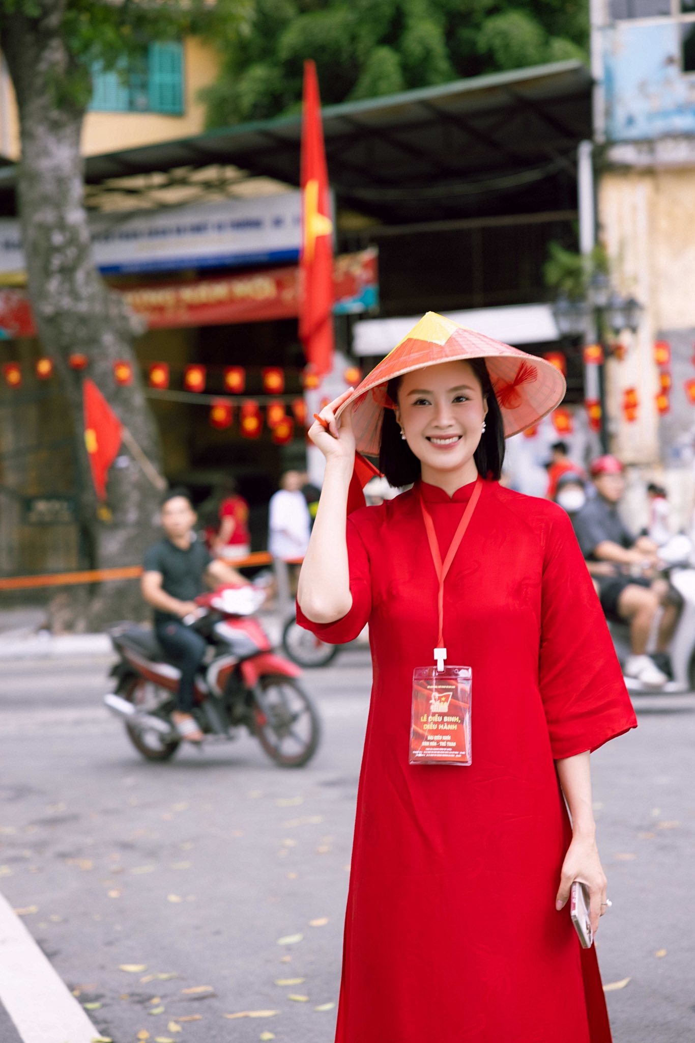 Cam thường rõ nhan sắc tuổi 40+ của Hồng Diễm gây sốt- Ảnh 5.