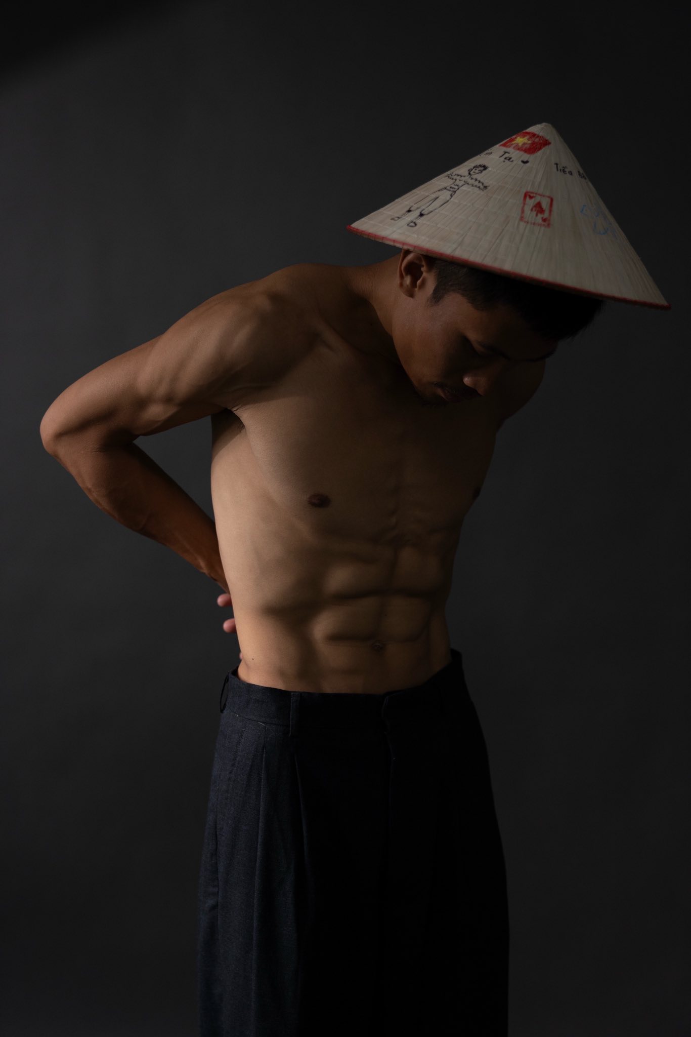 Sao nam phim Mưa Đỏ hết 