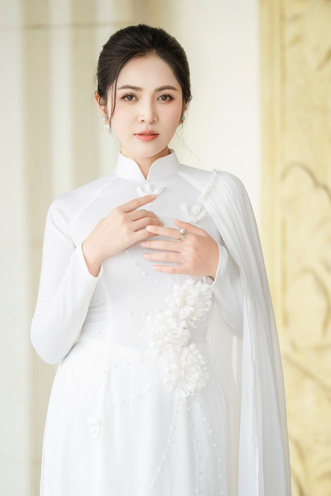 Không phải Duyên Quỳnh hay Võ Hạ Trâm, “cha đẻ” chọn đây mới là người hát Viết Tiếp Câu Chuyện Hoà Bình ấn tượng nhất- Ảnh 2. Không phải Duyên Quỳnh hay Võ Hạ Trâm, “cha đẻ” chọn đây mới là người hát Viết Tiếp Câu Chuyện Hoà Bình ấn tượng nhất- Ảnh 2.