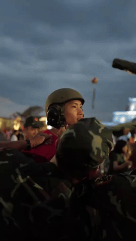 Mẹ vợ Văn Hậu khoe nhan sắc trẻ đẹp, cực thân với bà thông gia, netizen khen Doãn Hải My khéo vun đắp- Ảnh 4.