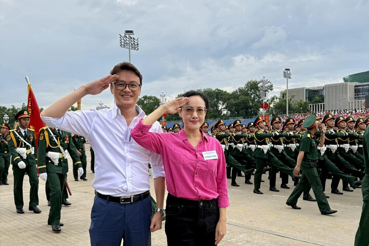Hai biên tập viên VTV đọc thuyết minh trong lễ diễu binh, diễu hành A80 là ai?- Ảnh 1.