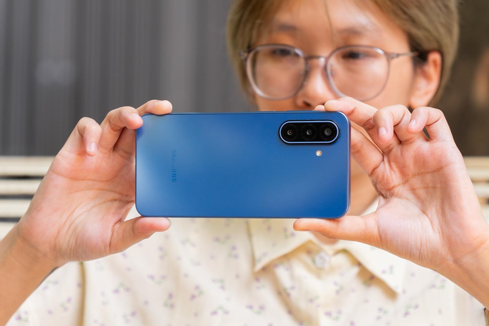 Đu concert Quốc gia ngay tại nhà cùng Galaxy A17 5G – Trải nghiệm xem mượt mà, sẵn sàng cháy trọn vibe tự hào- Ảnh 4.