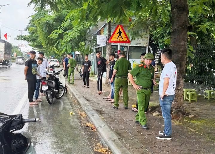 Nam sinh đang đi xe đạp bất ngờ bị đánh vào đầu, gáy tới khi co giật trên đường- Ảnh 2. Nam sinh đang đi xe đạp bất ngờ bị đánh vào đầu, gáy tới khi co giật trên đường- Ảnh 2.