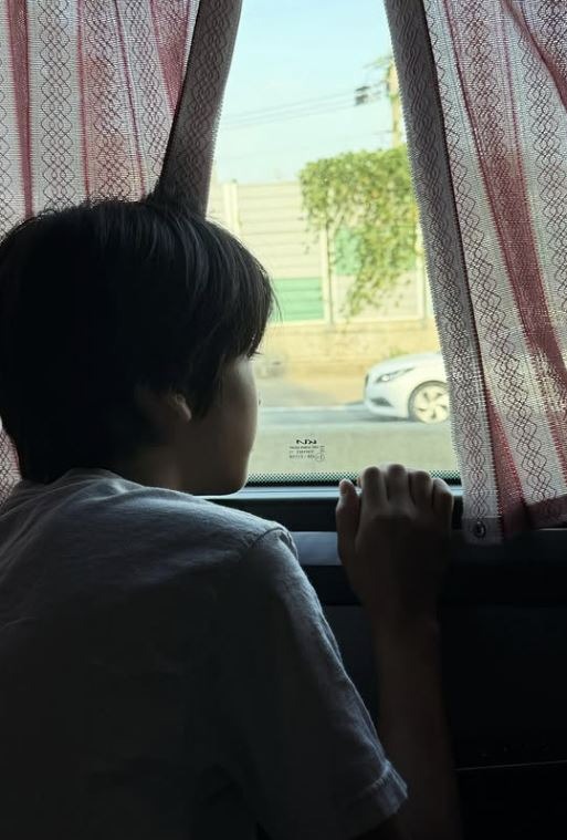 Mỹ nhân Hậu Duệ Mặt Trời đoàn tụ con trai sau 13 năm bị chồng đánh đập, bố chồng đuổi đi- Ảnh 2.